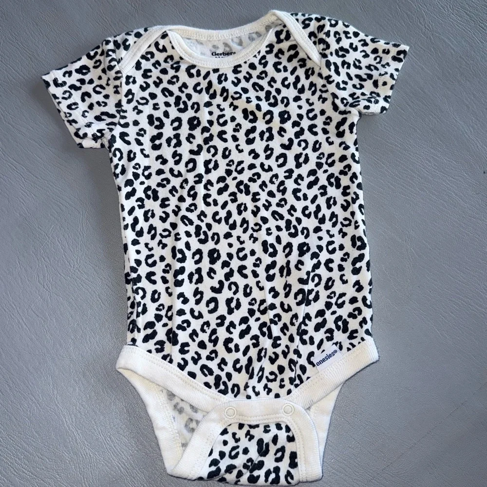 Gerber Black and White Leopard Print Bodysuit‎